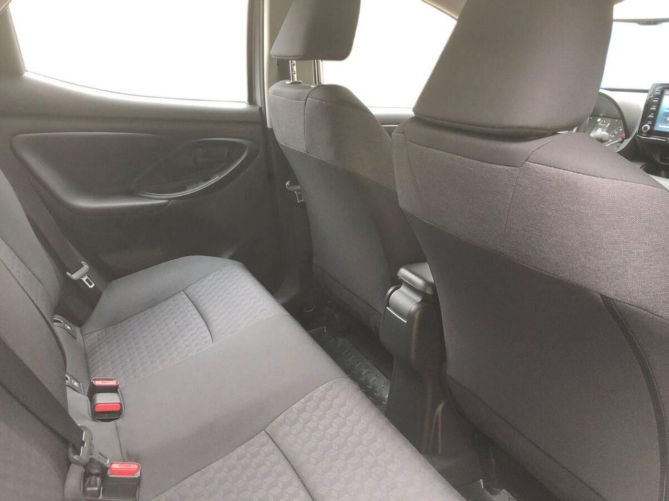 Toyota Yaris 1,5 Hybrid Active Tech e-CVT 5d