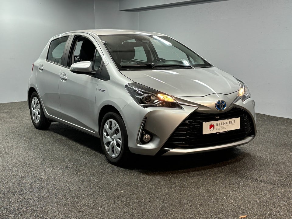 Toyota Yaris 1,5 Hybrid H3 Limited e-CVT 5d