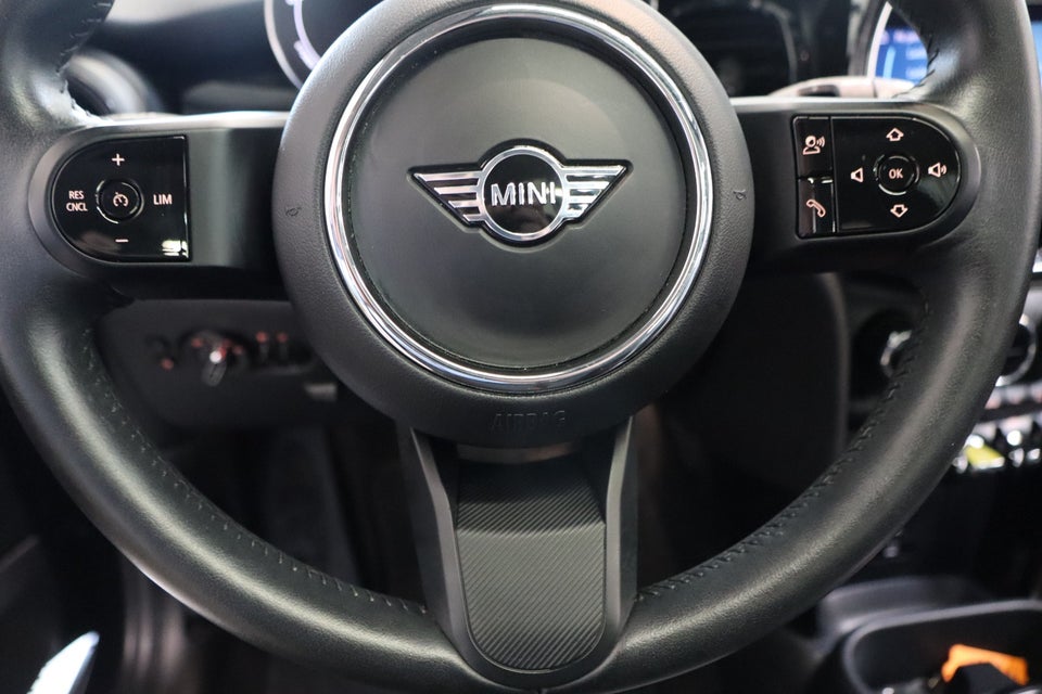 MINI Cooper SE Camden Edition 3d