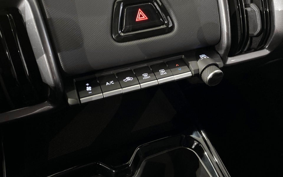 Suzuki eVitara 61 Active 5d