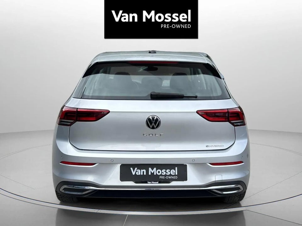 VW Golf VIII 1,4 eHybrid DSG 5d