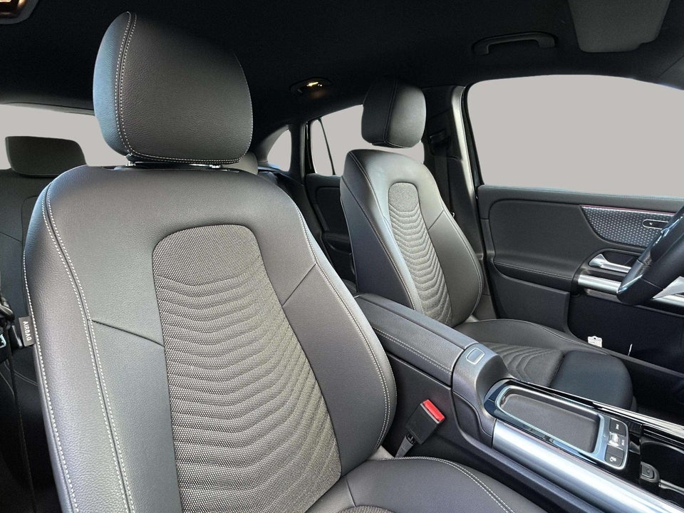 Mercedes EQA250+ Progressive 5d