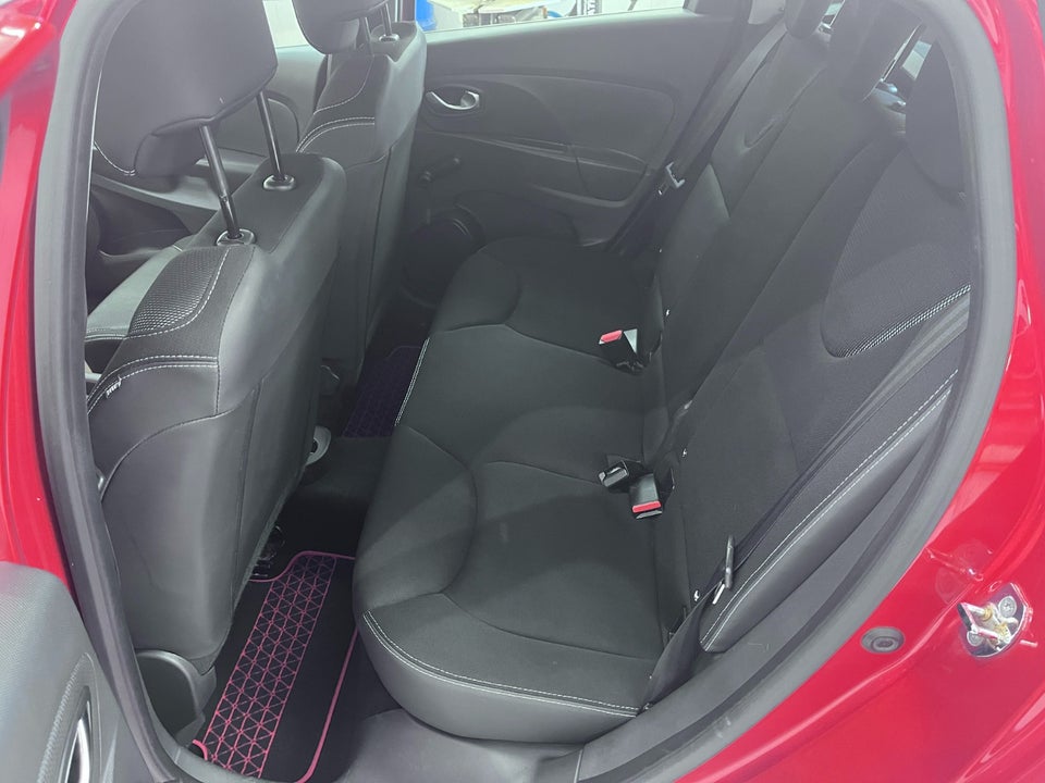 Renault Clio IV 0,9 TCe 90 Expression Sport Tourer 5d