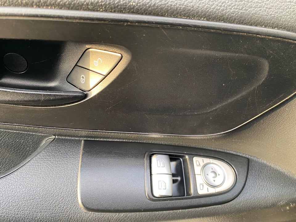 Mercedes Vito 114 2,0 CDi A2 Kassevogn SELECT aut. RWD