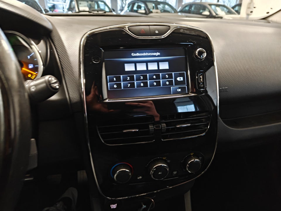 Renault Clio IV 1,5 dCi 75 Authentique 5d