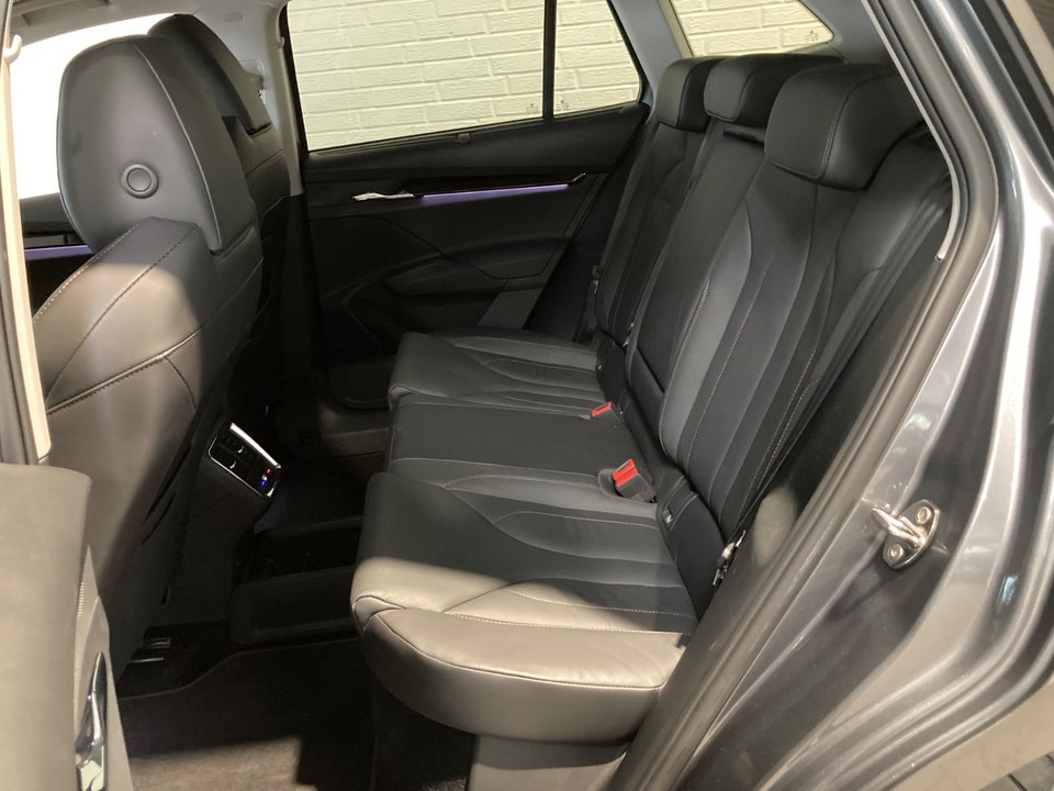 Skoda Enyaq 80 iV Suite 5d