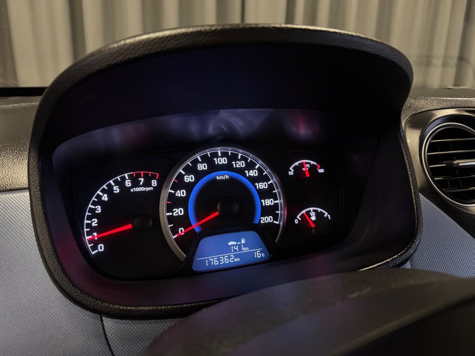 Hyundai i10 1,0 Passion 5d