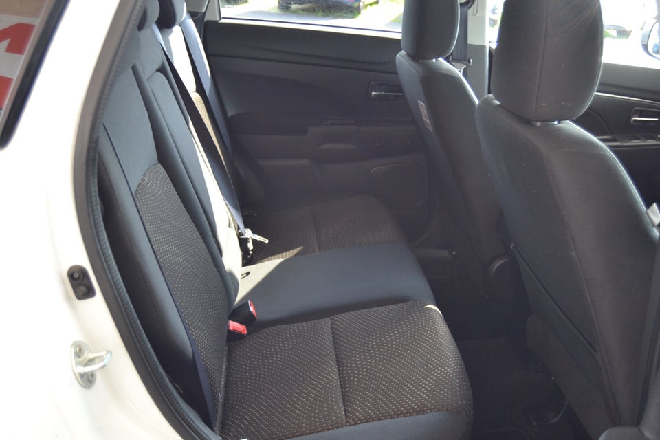 Mitsubishi ASX 1,6 Invite 5d