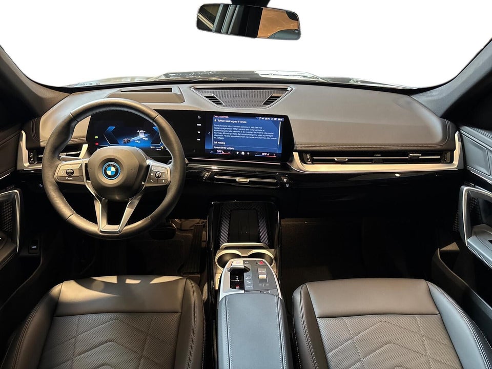BMW iX1 eDrive20 X-Line 5d