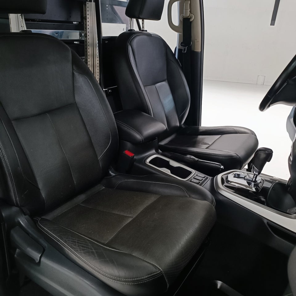 Nissan Navara 2,3 dCi 190 Db.Kab Tekna aut. 4d