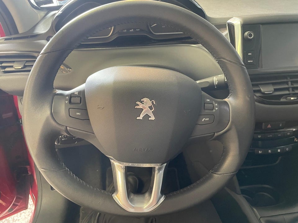 Peugeot 208 1,2 VTi 82 Allure 5d