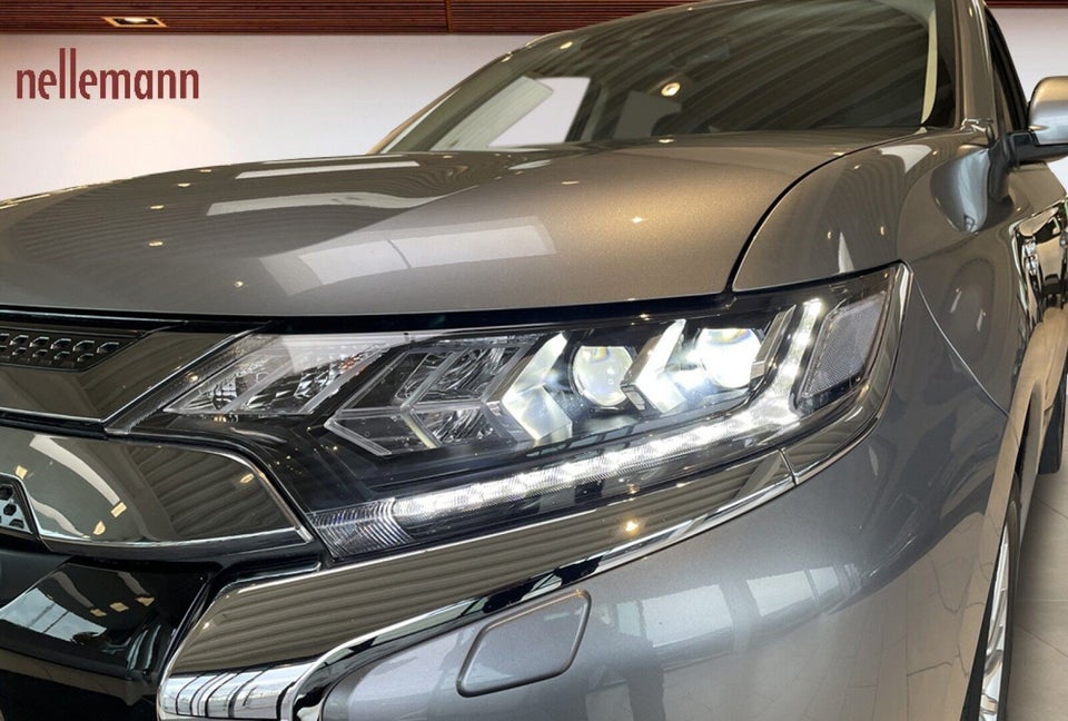 Mitsubishi Outlander 2,4 PHEV Intense CVT 4WD 5d