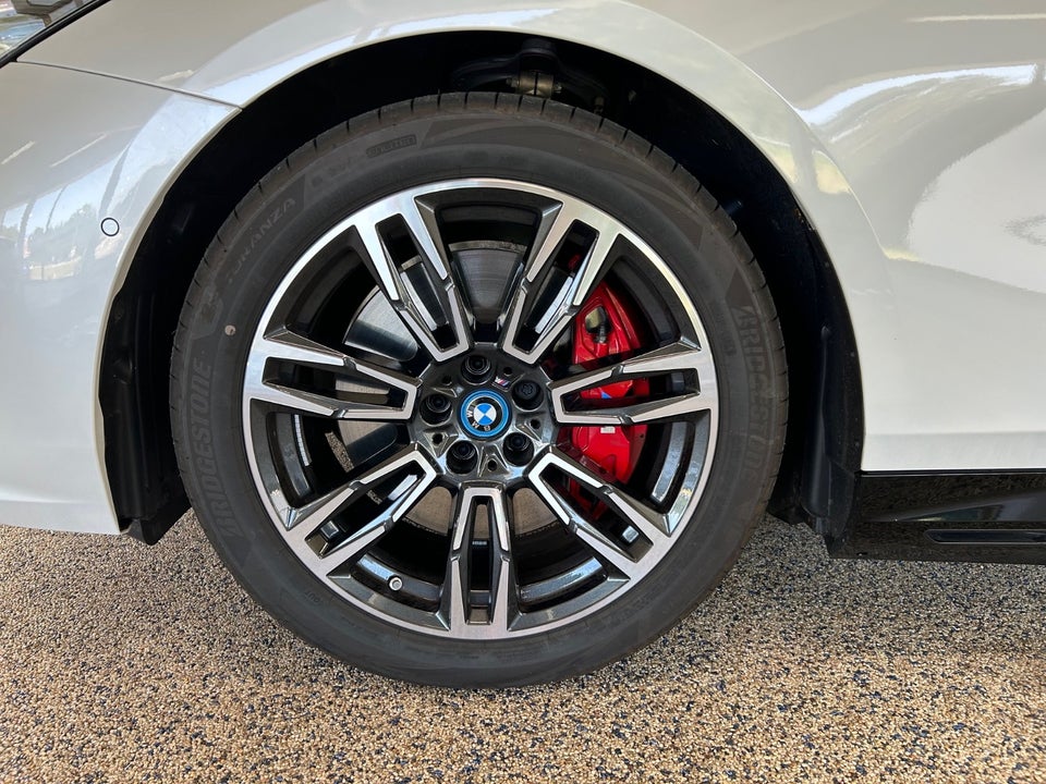 BMW i5 eDrive40 M-Sport Pro 4d