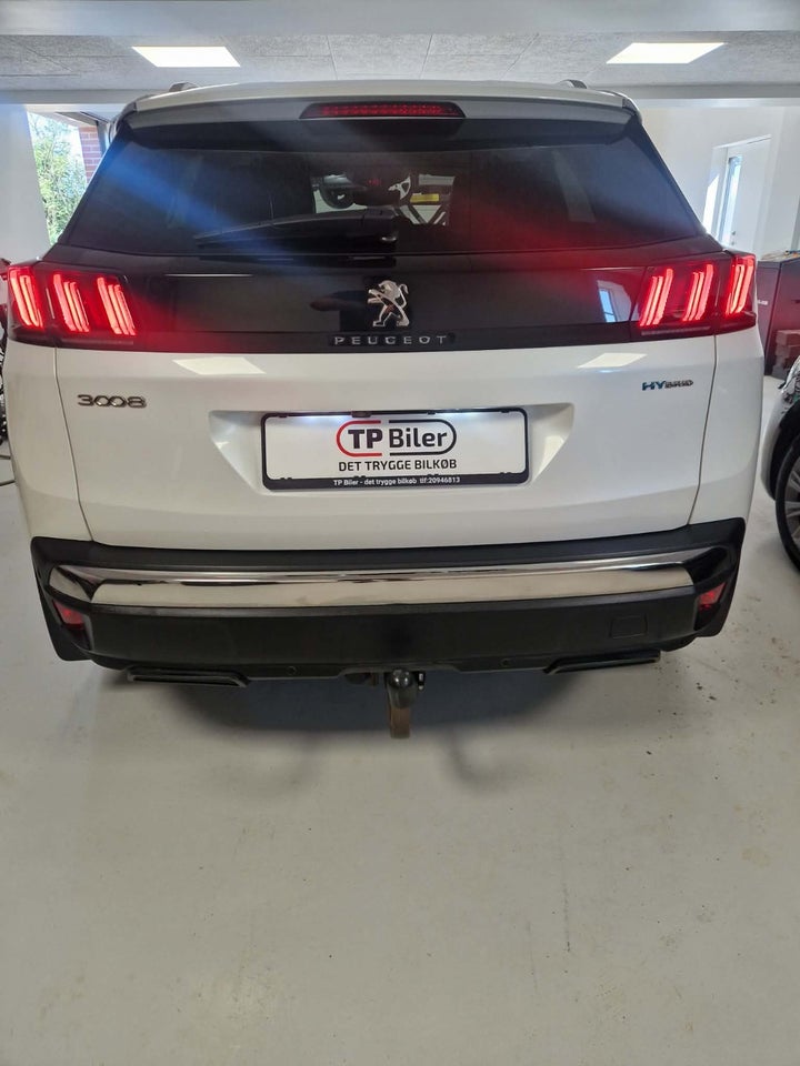 Peugeot 3008 1,6 Hybrid First Selection EAT8 5d