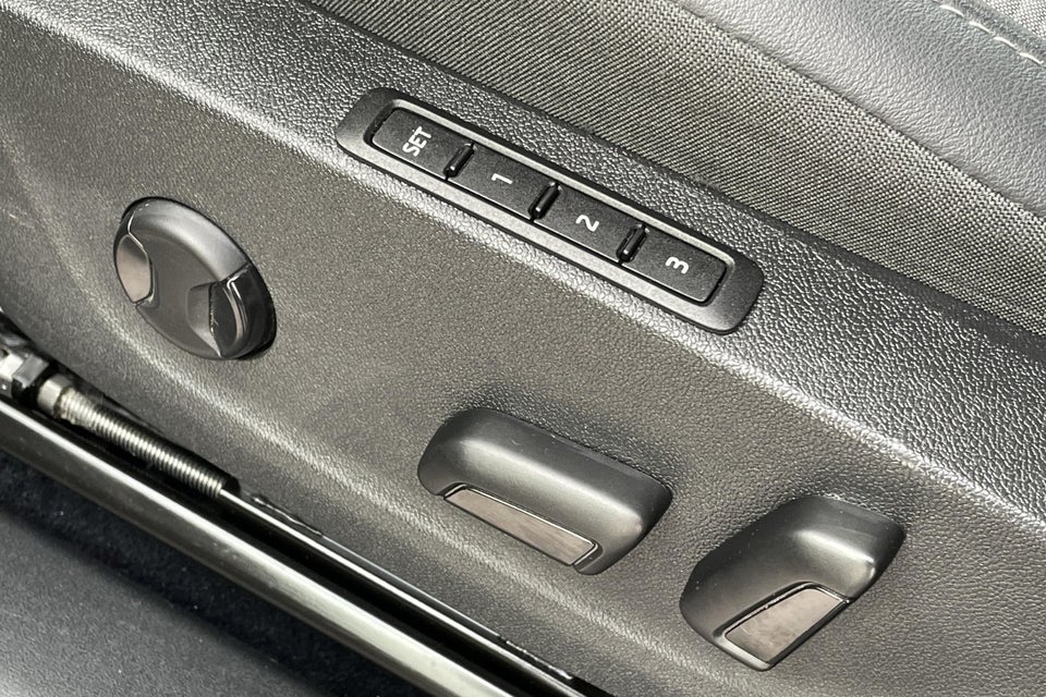 Skoda Enyaq 60 iV Loft 5d