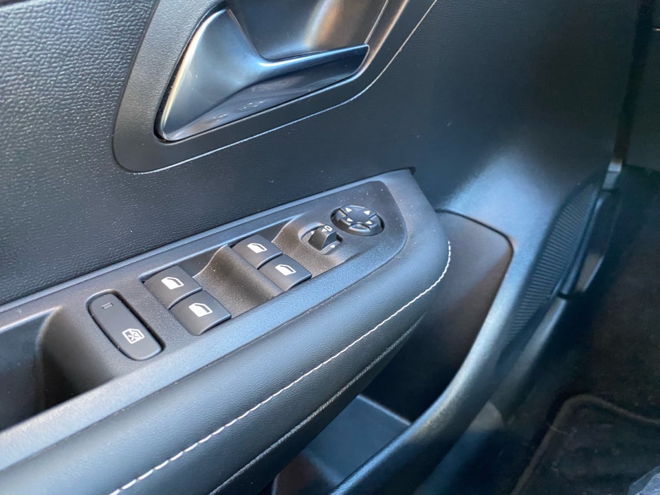 Peugeot 208 1,2 PureTech 100 Allure+ 5d