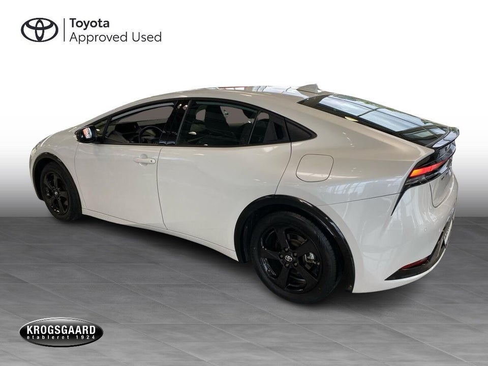 Toyota Prius 2,0 Plug-in Hybrid Elegant 5d