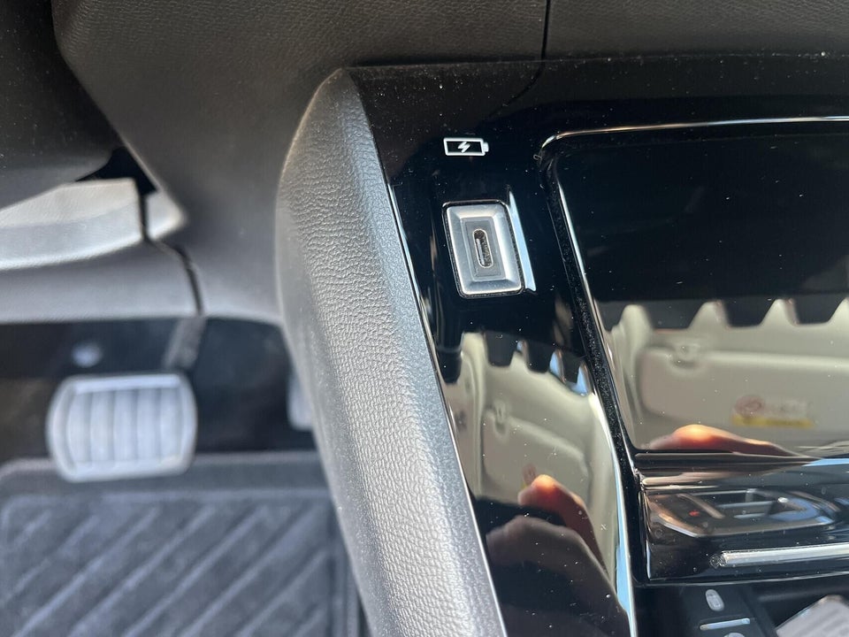 Peugeot 2008 1,2 PureTech 130 Allure Pack EAT8 5d