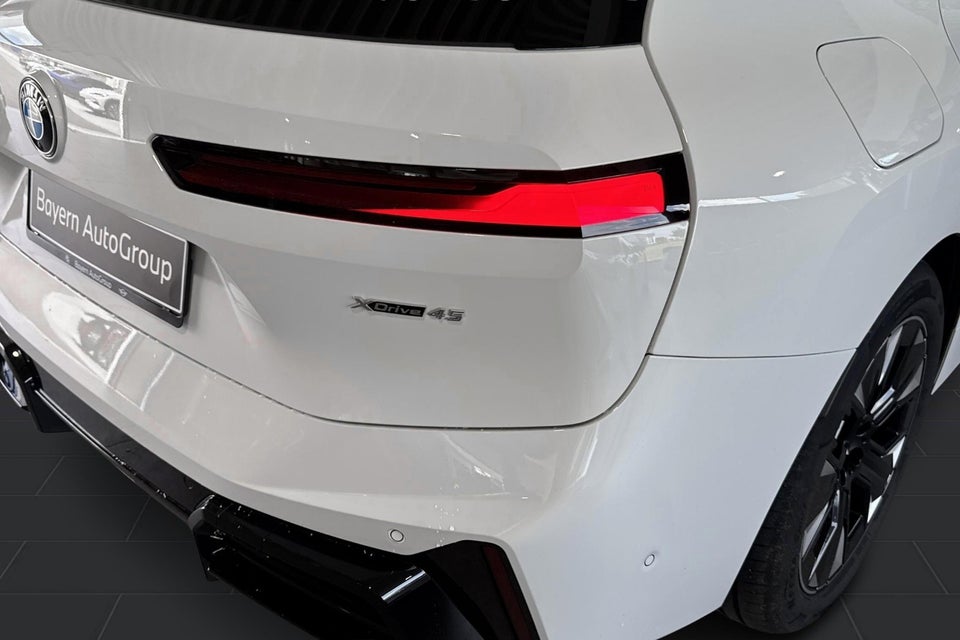 BMW iX xDrive45 M-Sport 5d