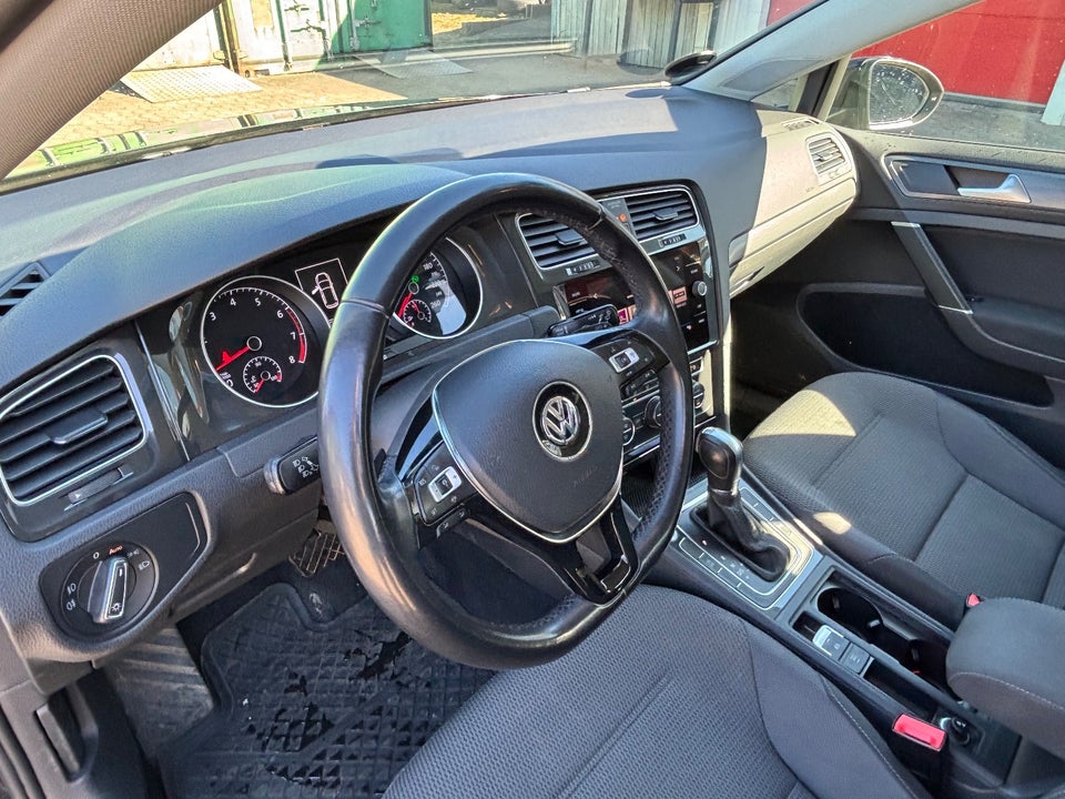 VW Golf VII 1,5 TSi 130 Comfortline DSG 5d