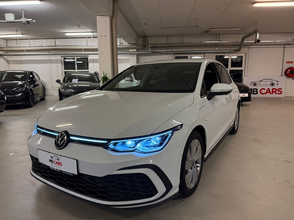 VW Golf VIII 1,4 GTE DSG 5d