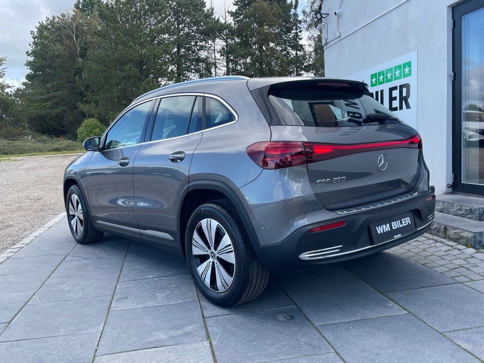 Mercedes EQA250 Progressive 5d