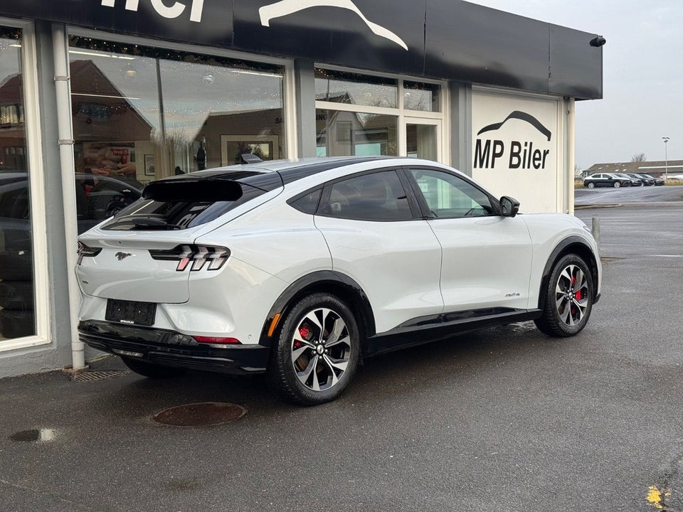 Ford Mustang Mach-E 75 Premium Standard Range AWD 5d