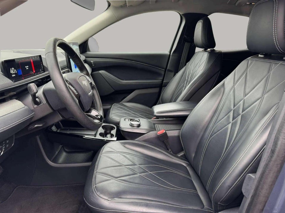 Ford Mustang Mach-E 88 Extended Range AWD 5d