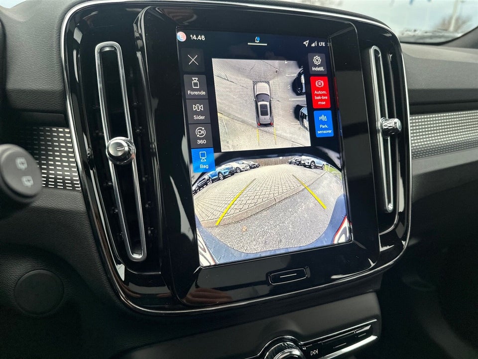 Volvo EX40 Extended Range Black Edition Excess 5d