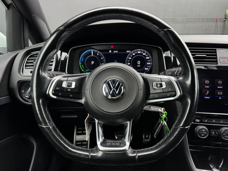 VW Golf VII 1,4 GTE DSG 5d