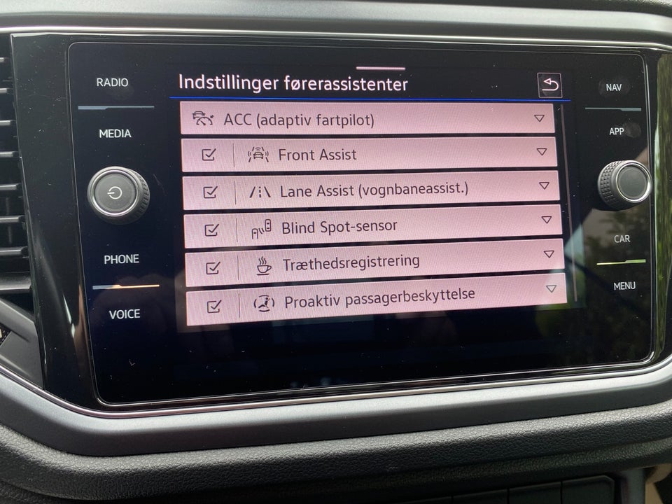 VW T-Roc 1,5 TSi 150 R-line Cabriolet DSG 2d