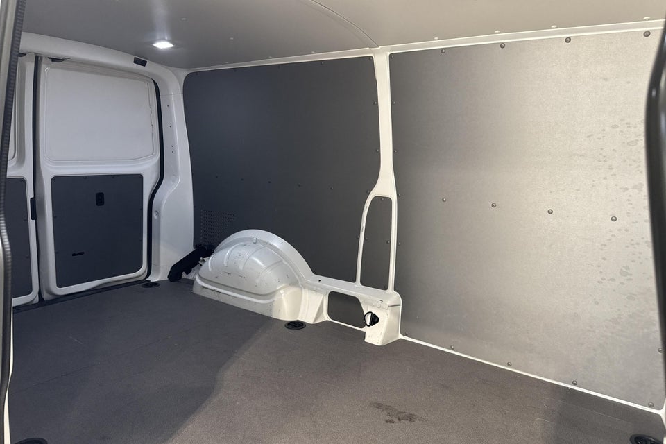 VW Transporter 2,0 TDi 150 Kassevogn DSG lang