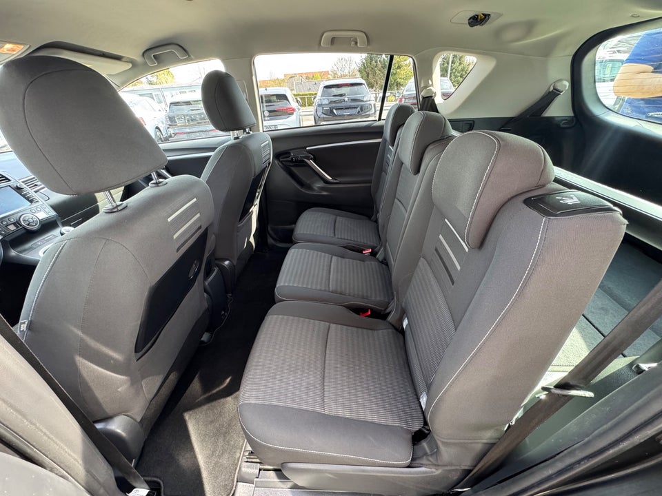 Toyota Verso 1,8 VVT-i T2 Limited 5d