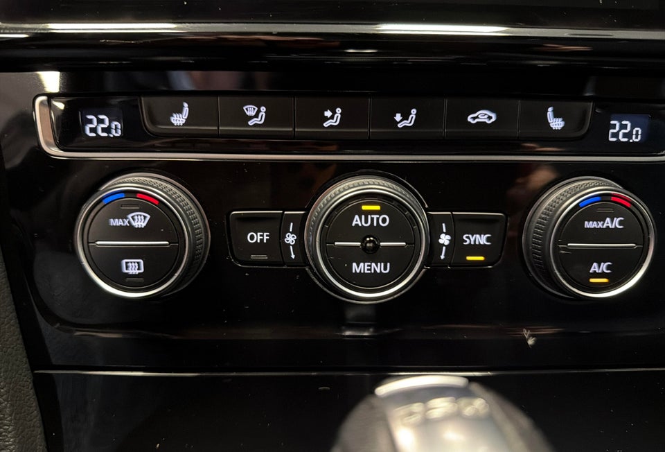 VW Golf VII 1,6 TDi 115 IQ.Drive DSG Van 5d