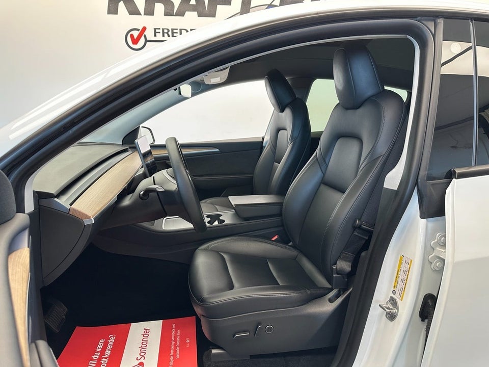 Tesla Model Y Long Range AWD 5d