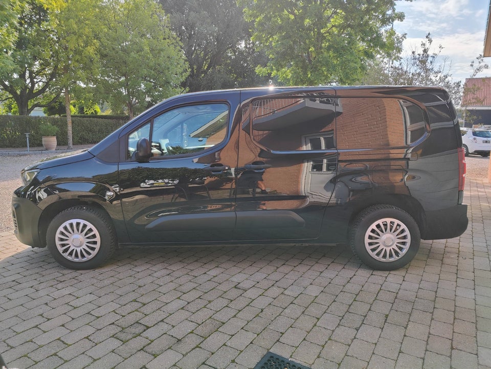 Peugeot Partner 1,5 BlueHDi 100 L2V2 Ultimate Van