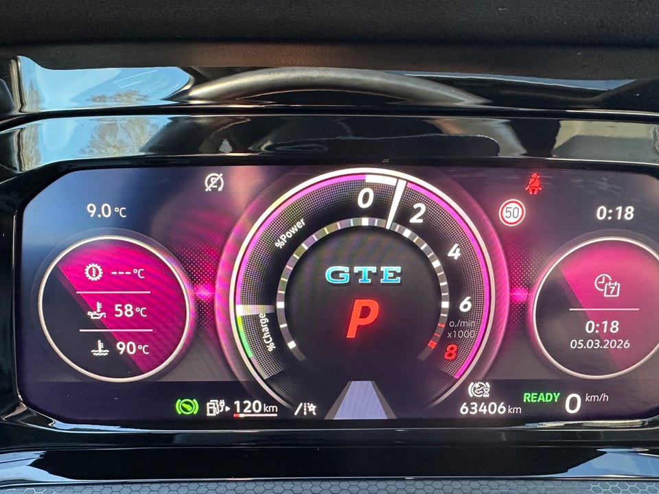 VW Golf VIII 1,4 GTE DSG Van 5d