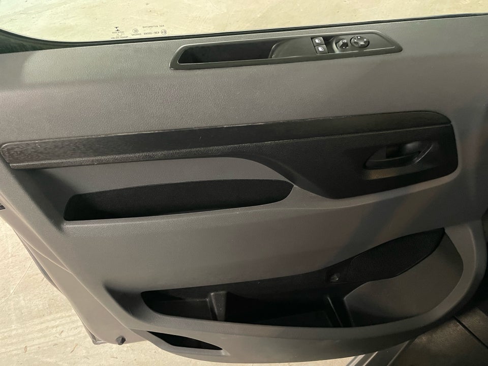 Peugeot Expert 2,0 BlueHDi 122 L3 Premium EAT8 Van