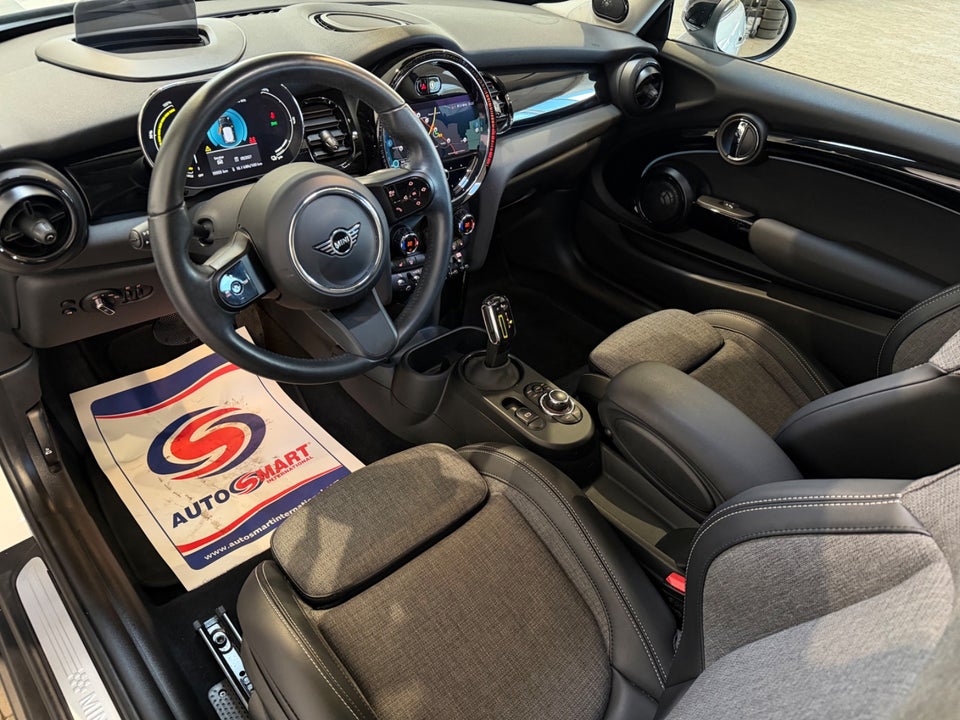 MINI Cooper SE Classic Trim 3d