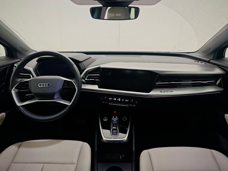 Audi Q4 e-tron 45 quattro 5d