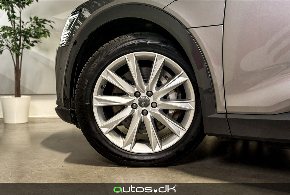 Audi e-tron 55 quattro 5d