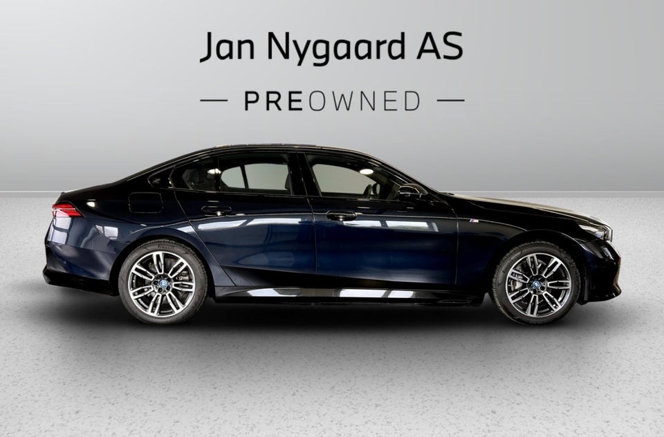 BMW i5 eDrive40 M-Sport 4d