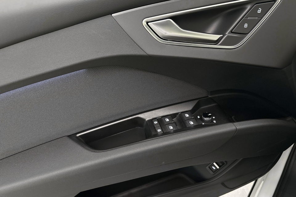 Audi Q4 e-tron performance 5d