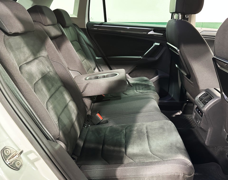 VW Tiguan 2,0 TDi 190 R-line DSG 4Motion 5d
