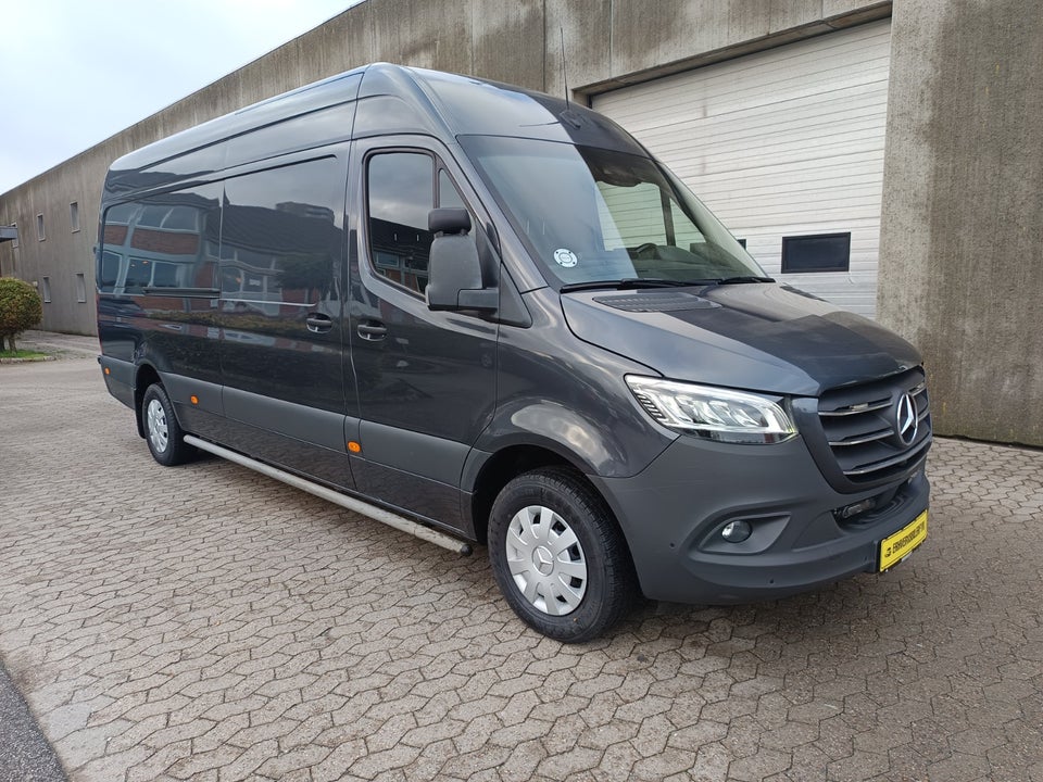 Mercedes Sprinter 319 2,0 CDi A3 Kassevogn aut. RWD