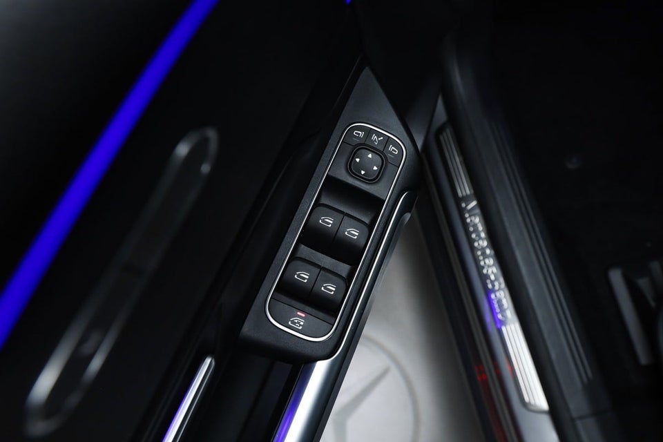 Mercedes EQB300 Progressive 4Matic Van 5d