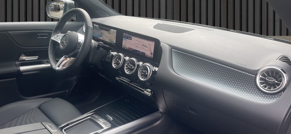 Mercedes EQA250+ Progressive Advance 5d