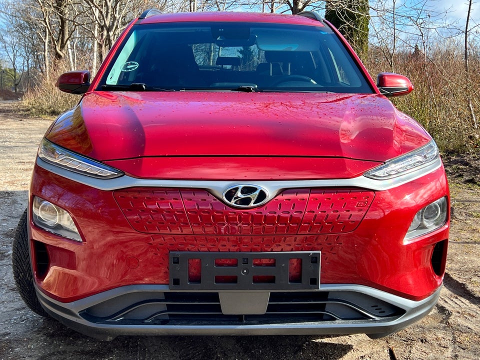 Hyundai Kona 64 EV Essential 5d