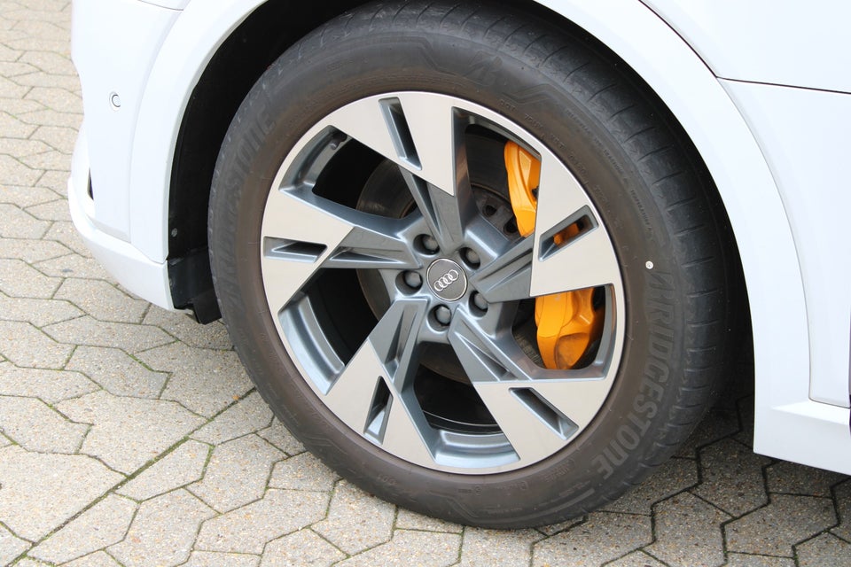 Audi e-tron 50 S-line quattro 5d