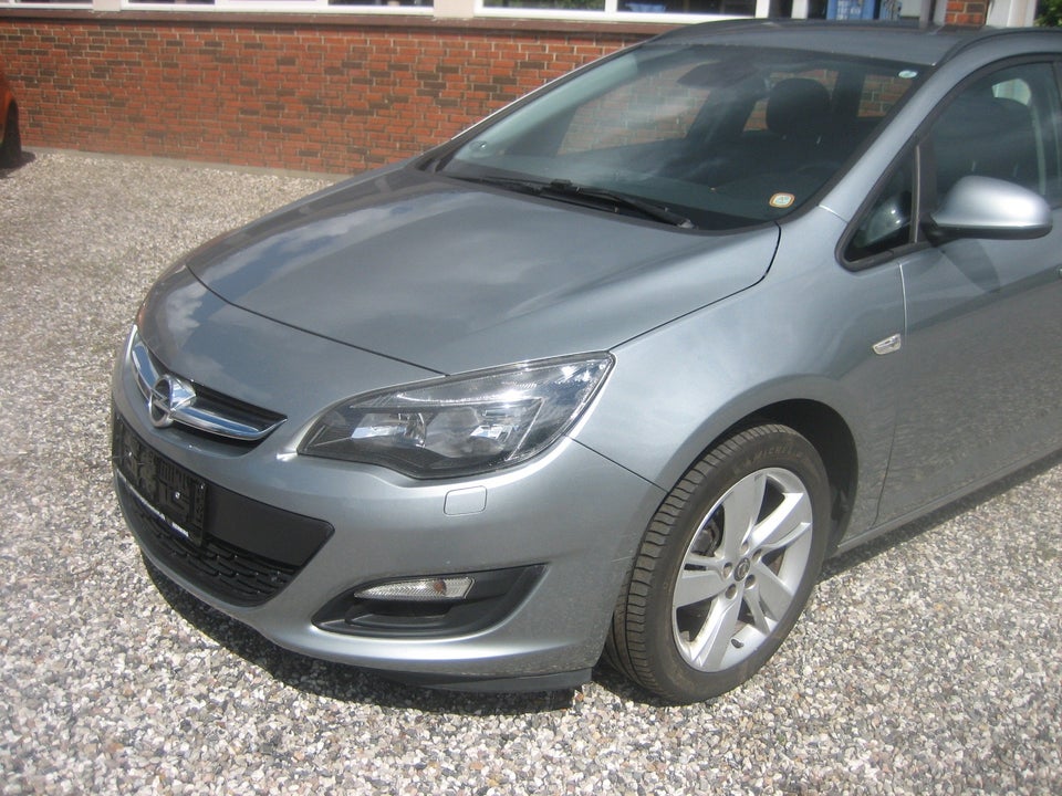 Opel Astra 1,4 T 140 Enjoy Sports Tourer 5d